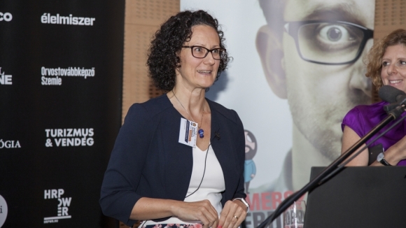 Csikós-Nagy Katalin, HR-Evolution Kft., ügyvezető, fluktuációkezelő szakértő és Gábor Fanni, az Üzlet & Pszichológia és a HRPWR főszerkesztője